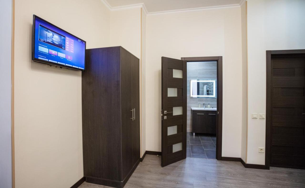 911 Apartments Khreshchatyk Kiev Exterior photo